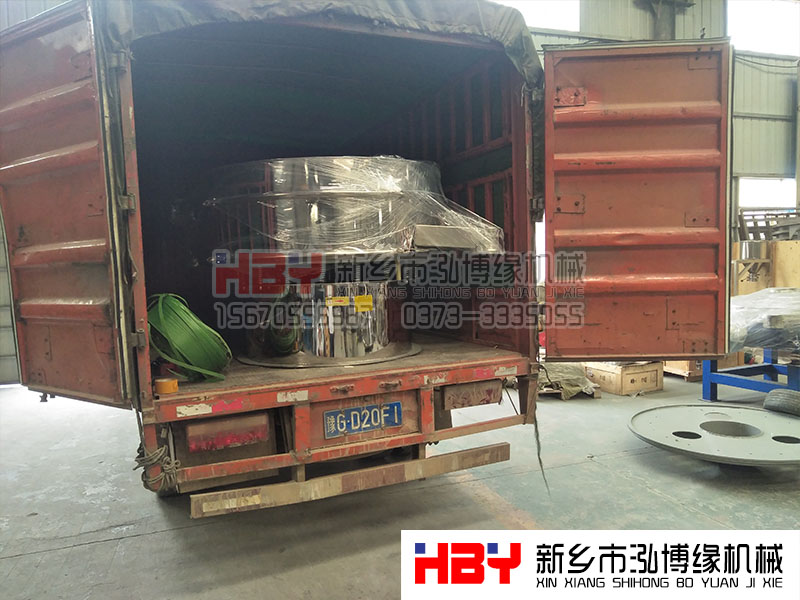 陜西富縣 三臺全不銹鋼1500型紅薯粉過濾篩粉機已經發貨